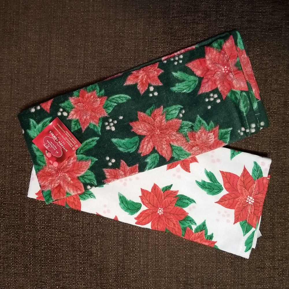 Set of 2 kitchen towels. Holaday